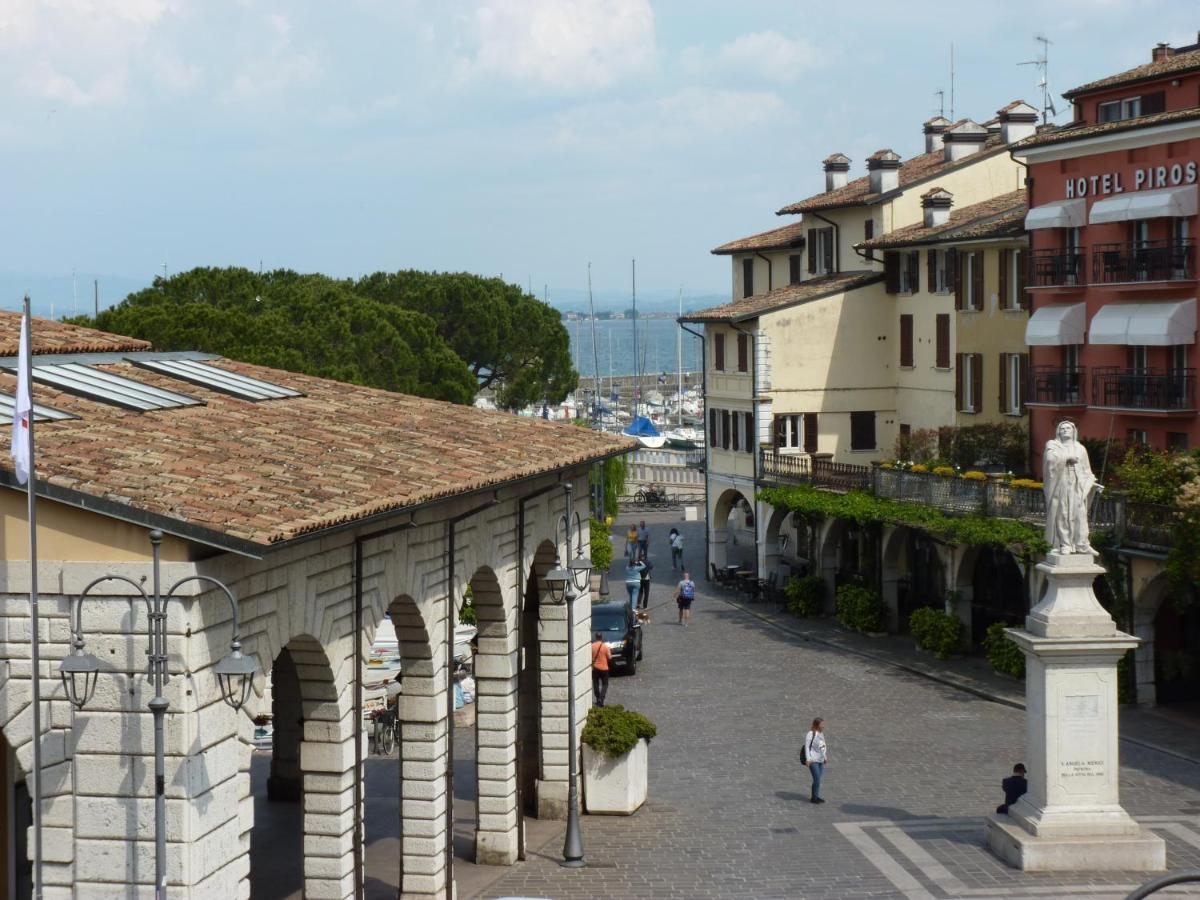 Appartamento Palazzo Del Provveditore Vista Lago Дезенцано-дель-Гарда Экстерьер фото